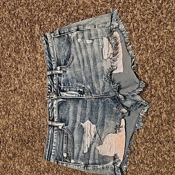 American Eagle Outfitters Pants - 💙Womens sz 12 NWOTS American Eagle Shortie shorts. Jean and pink!!!💙